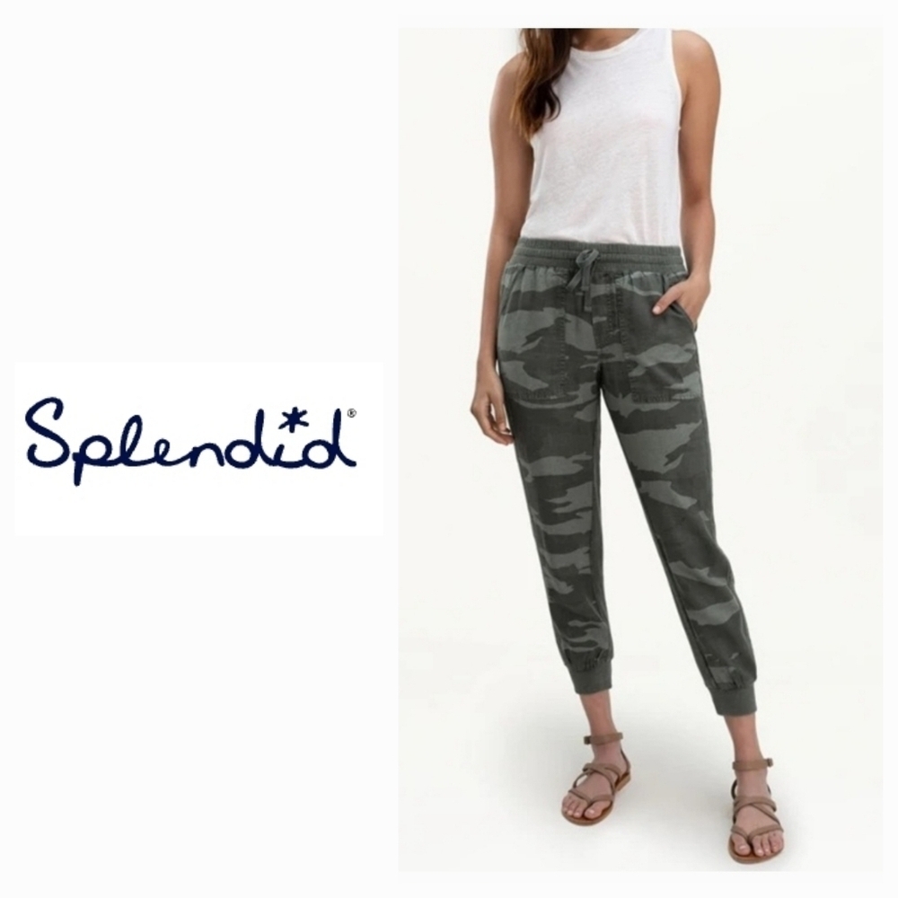 Splendid camo joggers size medium